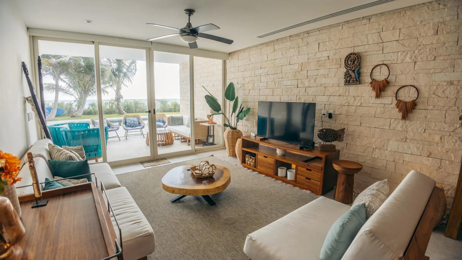Beachfront Apartment Coral Vista Akumal